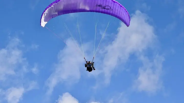 Tout ce qu’il y a à savoir avant de faire du parapente en tandem à Annecy