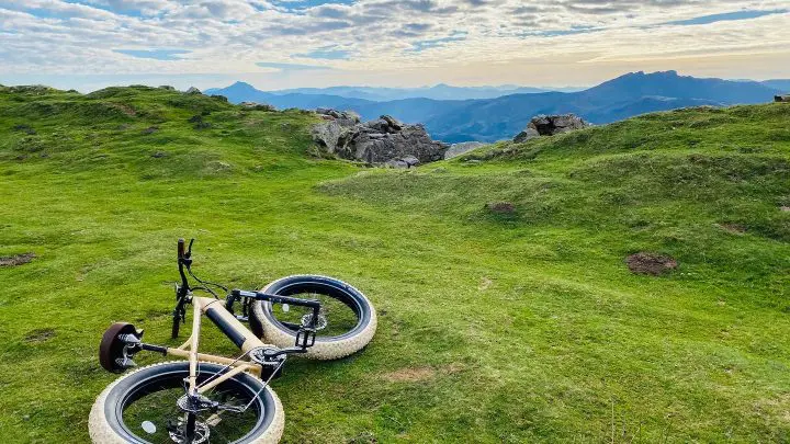Expérimenter la randonnée en VTT électrique
