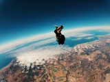 Saut en parachute en France : Se jeter dans le vide pour embrasser l’extase