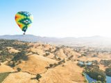 Survolez la Bretagne en montgolfière : un voyage féérique au-dessus de paysages extraordinaires