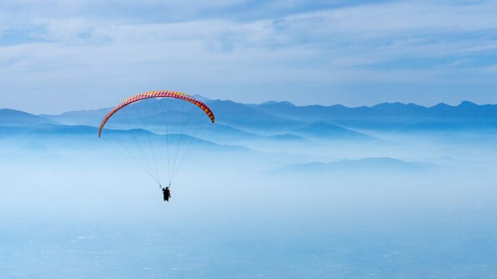 Choisir sa sellette de parapente : guide complet 2026