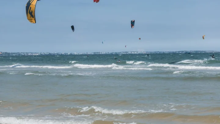 Kitesurf en Île-de-France : spots secrets et urbains 2026