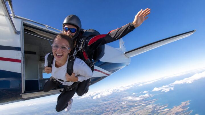 Skydiving : tout ce qu’il faut savoir avant de faire le grand saut