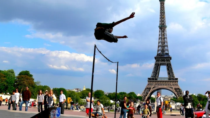Base Jump Urbain en France : Spots & Réglementation 2026
