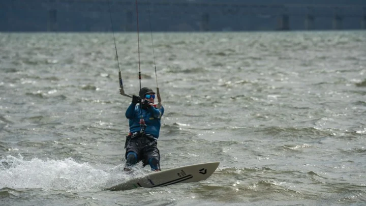 Harnais de kitesurf : guide de sélection 2026
