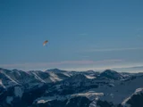 Parapente en hiver : tenue thermique et gestion humidité